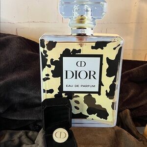 DIOR PARFUMS CD PIN 1” BRAND NEW SILVER TONE
